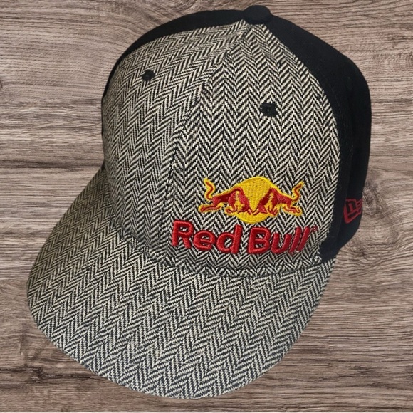 Red Bull New Era Fitted Hat size 7 Black and Tweed - Picture 1 of 6